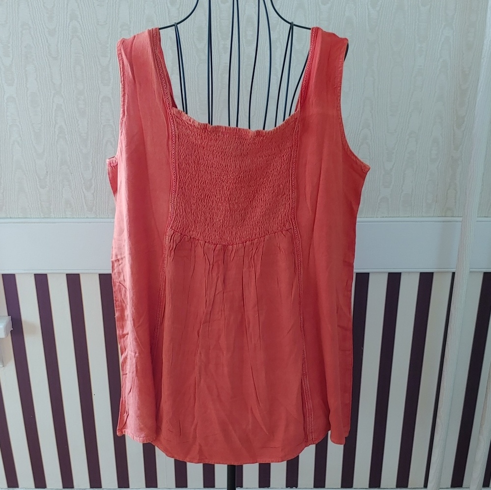 1 LEFT❗NEW Metropolitan Embroidered Top - Picture 4 of 7